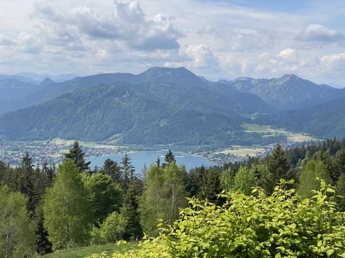 Von Tegernsee zum Berggasthof Neureuth über Bayernweg