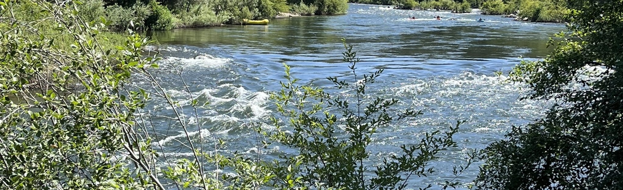 American River Trail at Henningsen - EyJidWNrZXQiOiJhc3NldHMuYWxsdHJhaWxzLmNvbSIsImtleSI6InVwbG9hZHMvcGhvdG8vaW1hZ2UvNjE2NjE0NjEvMThlYjE1NWY4YTcwNmMzZjBjMWU0YzdmNmM1M2Y4YmYuanBnIiwiZWRpdHMiOnsidG9Gb3JtYXQiOiJqcGVnIiwicmVzaXplIjp7IndpZHRoIjoyMDQ0LCJoZWlnaHQiOjYyNCwiZml0IjoiY292ZXIifSwicm90YXRlIjpudWxsLCJqcGVnIjp7InRyZWxsaXNRdWFudGlzYXRpb24iOnRydWUsIm92ZXJzaG9vdERlcmluZ2luZyI6dHJ1ZSwib3B0aW1pc2VTY2FucyI6dHJ1ZSwicXVhbnRpc2F0aW9uVGFibGUiOjN9fX0=