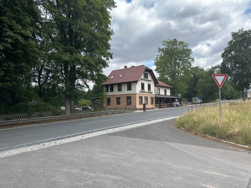 Zur Lütschetalsperre
