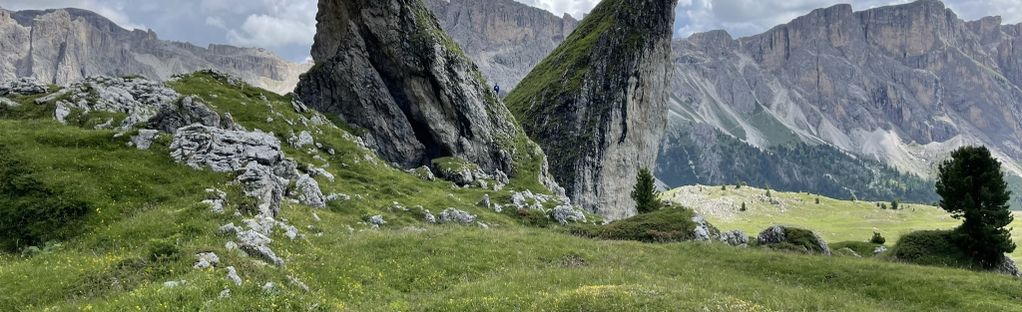 Family hike to the Pieralongia mountain pasture