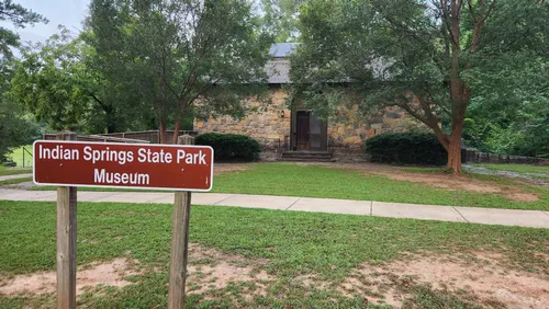 Beste wandelingen en routes in Indian Springs State Park | AllTrails