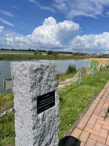 Voerde: Am Wesel-Datteln-Kanal zur Schleuse
