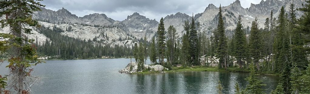 Hiking Idaho's most beautiful alpine lake in Stanley, Idaho – Earth To Sarah