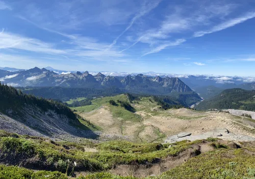 Misty Mountain ranges from Camp Muir Mt Rainier National P…