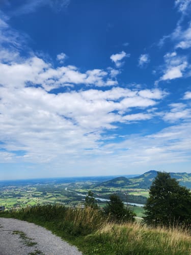 Entlang der Apostelstationen auf den Petersberg