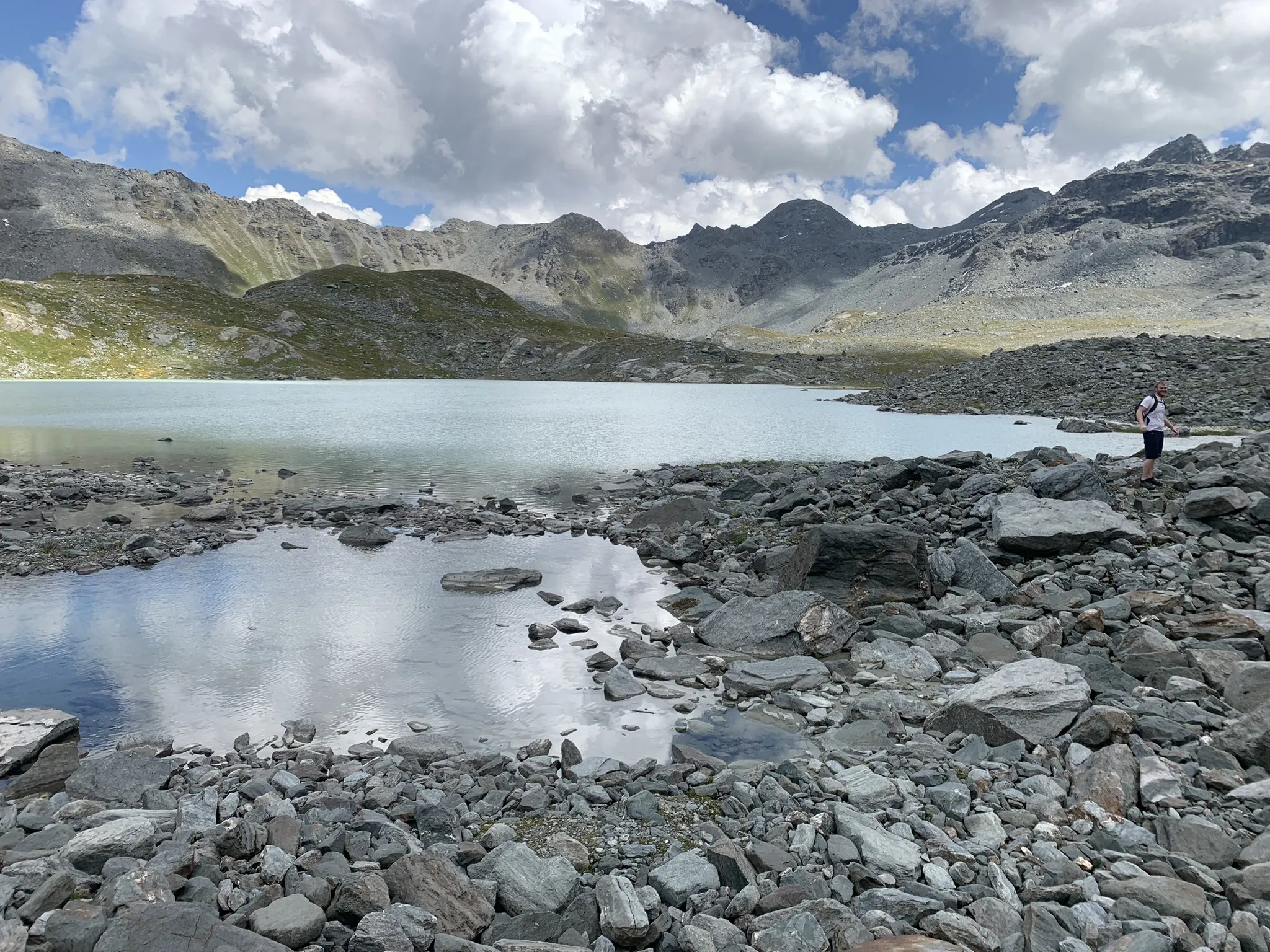 Photo of a trail from Julie Maillefer with title Combatseline - Lac de Cleuson - Siviez
