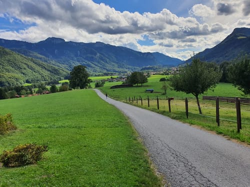 Von Höhenberg um den Bärnsee