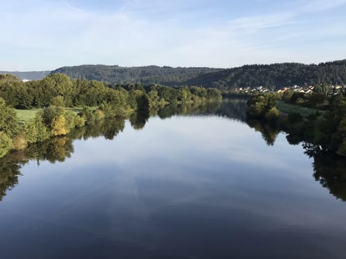 Am Saarufer: Yachthafen - Hafen Merzig