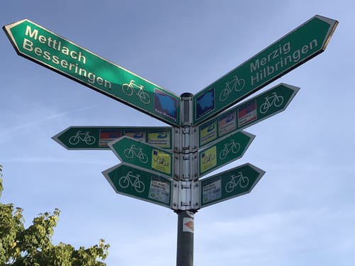 Am Saarufer: Yachthafen - Hafen Merzig