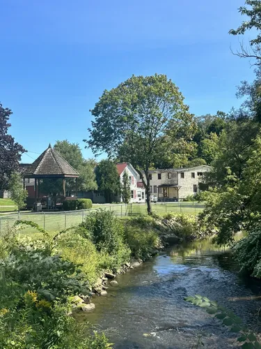 Small-Town Serenity: 5 Beautiful Hiking Trails in Gloversville – New York