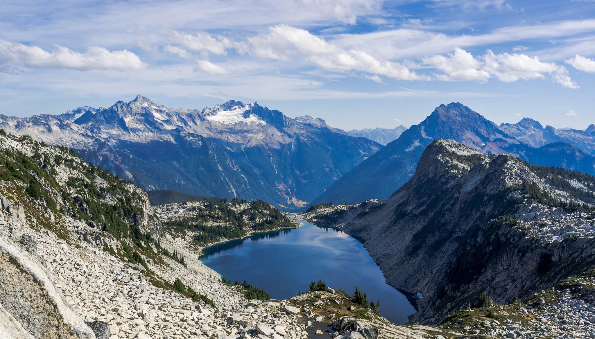 best backpacking trips in the north cascades