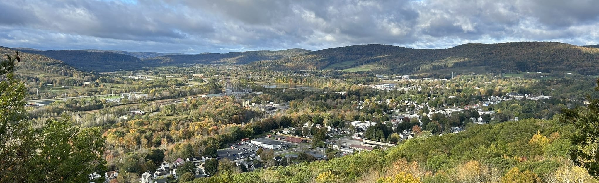 Table Rock Trails at Hartwick College - EyJidWNrZXQiOiJhc3NldHMuYWxsdHJhaWxzLmNvbSIsImtleSI6InVwbG9hZHMvcGhvdG8vaW1hZ2UvNjY5NDg0NzEvZWE4ZTZmYmY0MzFkNTVjZDJjZTg3YjIxYWViNDRlZDYuanBnIiwiZWRpdHMiOnsidG9Gb3JtYXQiOiJqcGVnIiwicmVzaXplIjp7IndpZHRoIjoyMDQ0LCJoZWlnaHQiOjYyNCwiZml0IjoiY292ZXIifSwicm90YXRlIjpudWxsLCJqcGVnIjp7InRyZWxsaXNRdWFudGlzYXRpb24iOnRydWUsIm92ZXJzaG9vdERlcmluZ2luZyI6dHJ1ZSwib3B0aW1pc2VTY2FucyI6dHJ1ZSwicXVhbnRpc2F0aW9uVGFibGUiOjN9fX0=