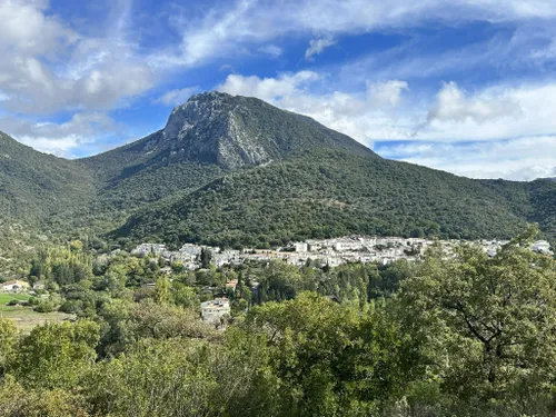 River Majaceite between the towns of El Bosque and Benamahoma on the  province of Cadiz, Spain Stock Photo - Alamy