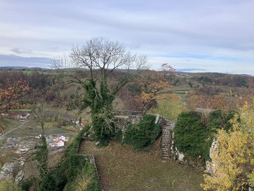 Von Weiler zur Burg Hohengundelfingen