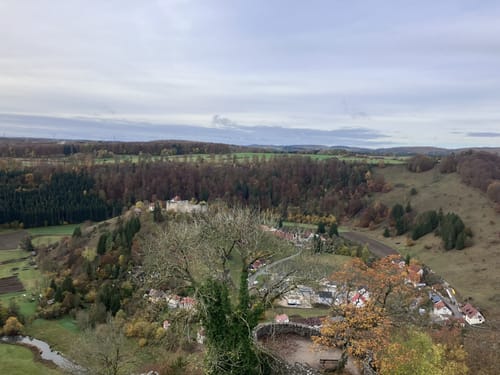 Von Weiler zur Burg Hohengundelfingen