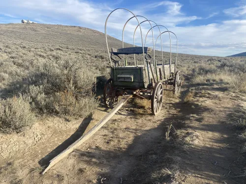 How to Explore the Oregon Trail Near Baker City Near Settler's