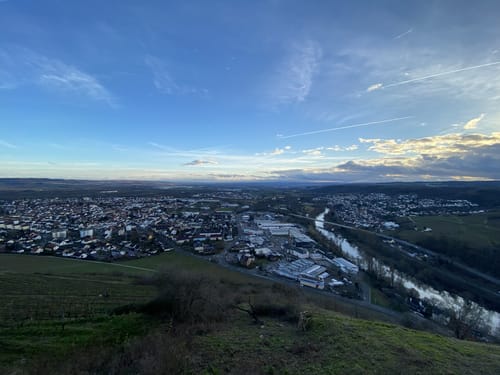 Von Bingen entlang der Nahe auf den Scharlachkopf