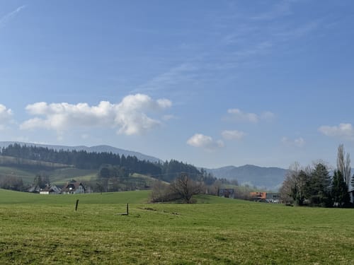 Zum Stollenbacher Hof und zur Erlenbacher Hütte