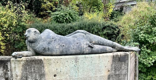 Strümpfelbacher Skulpturenpfad Nuss