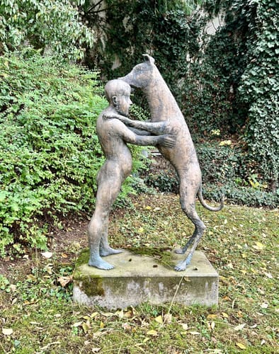 Strümpfelbacher Skulpturenpfad Nuss
