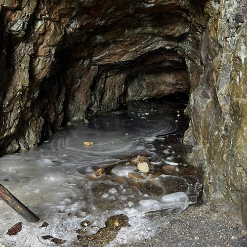 Mont Caribou / #CanadaDo / Best Cave Trails in Quebec