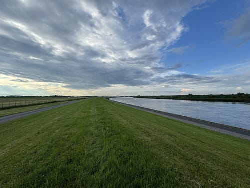 Deichhausen und Weserufer