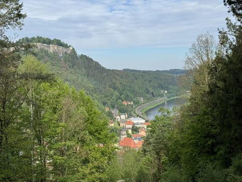 Auf den Pfaffenstein von der Elbe