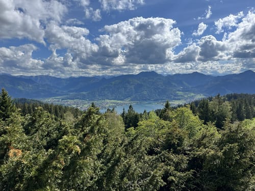 Von Tegernsee zum Berggasthof Neureuth über den Maximiliansweg