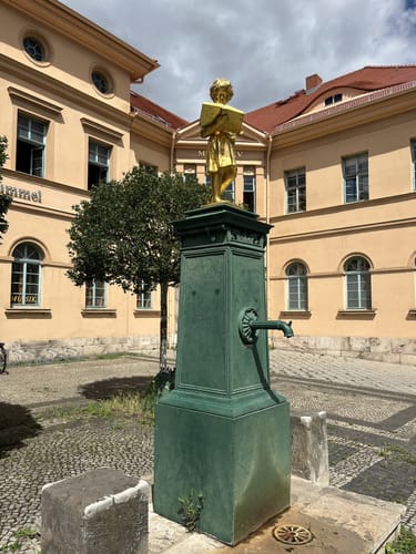 Weimar: Jakobsvorstadt - Nietzsche-Archiv - Ilmpark