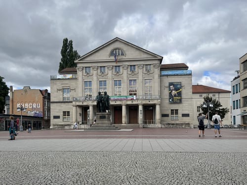 Weimar: Jakobsvorstadt - Nietzsche-Archiv - Ilmpark