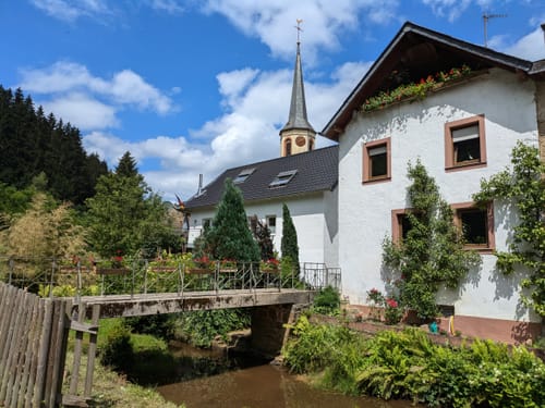 Großer Mühlenpfad im Oberen Salmtal
