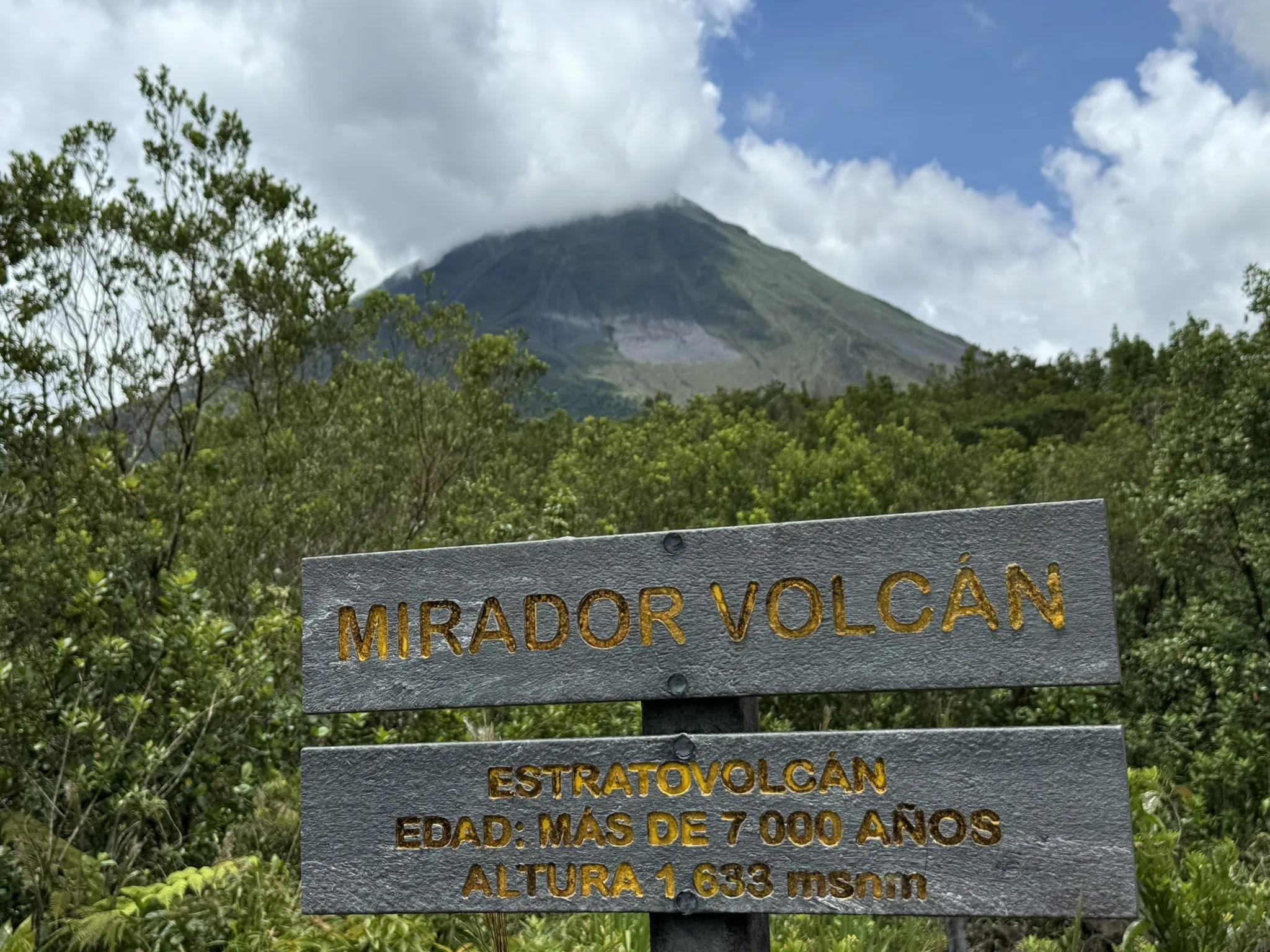 Arenal Volcano Trail logo