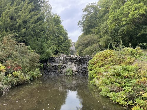 Schlosspark-Rundweg um den Fontänenteich