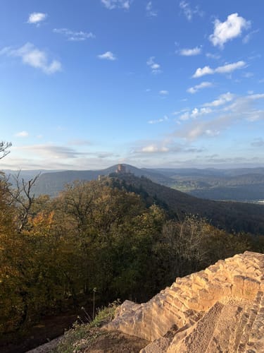 Annweilerer Burgenweg über Föhrlenberg