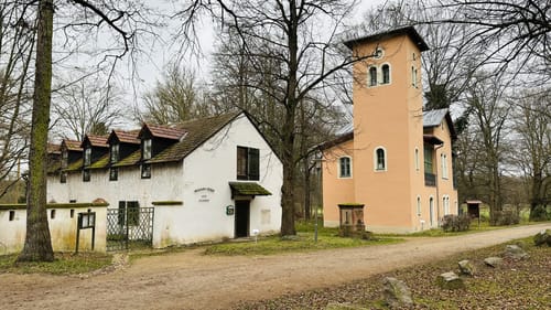 Holzhäuser - Badehaus - Grünfelder Park