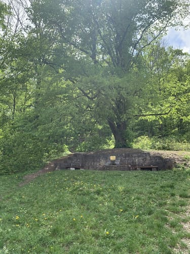 Dettinger Höllenlöcher und Sonnenfels
