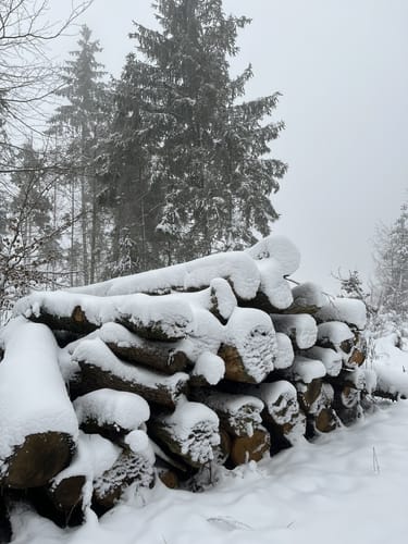 Um den Kalvarienberg mit Blick auf Kallenhardt