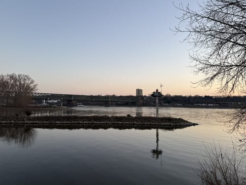 Mainufer: Schlosspark - Zollhafen - Burgpark