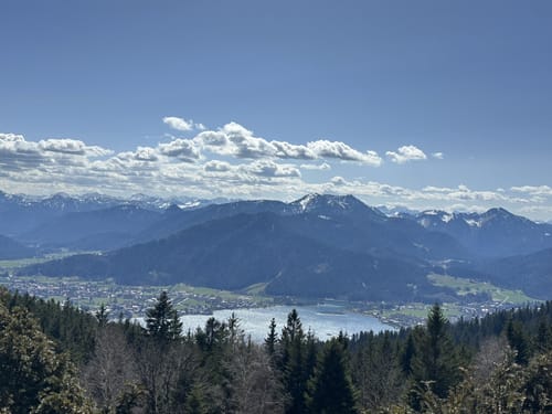 Tegernseer Höhenweg über den Neureuther Gipfel ab St. Quirin