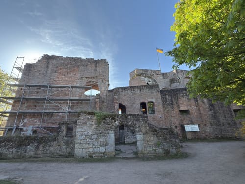 Landstuhl - Schlossruine Nanstein - Heidenfelsen