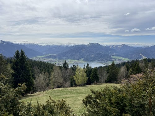 Von Tegernsee zum Berggasthof Neureuth über den Sommerweg