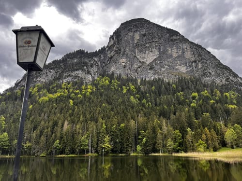 Burgruine Werdenfels  Blick auf die Ammergebirgsalpen
